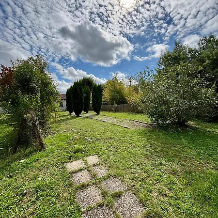 Maison Sarah Semesterbostad *