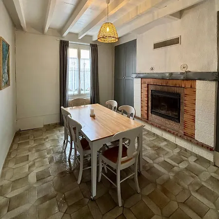 Semesterbostad Maison Sarah *