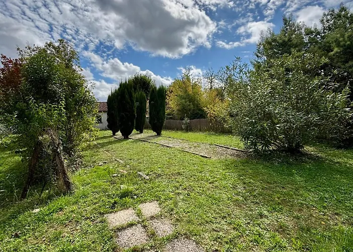 Maison Sarah Nyaraló *