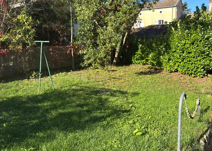 Maison Sarah Nyaraló Barbaste