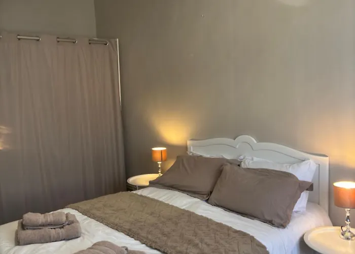 Maison Sarah Nyaraló *